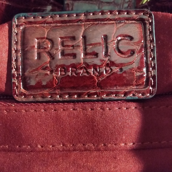 Relic brand burgundy red alligator print - Picture 3 of 4